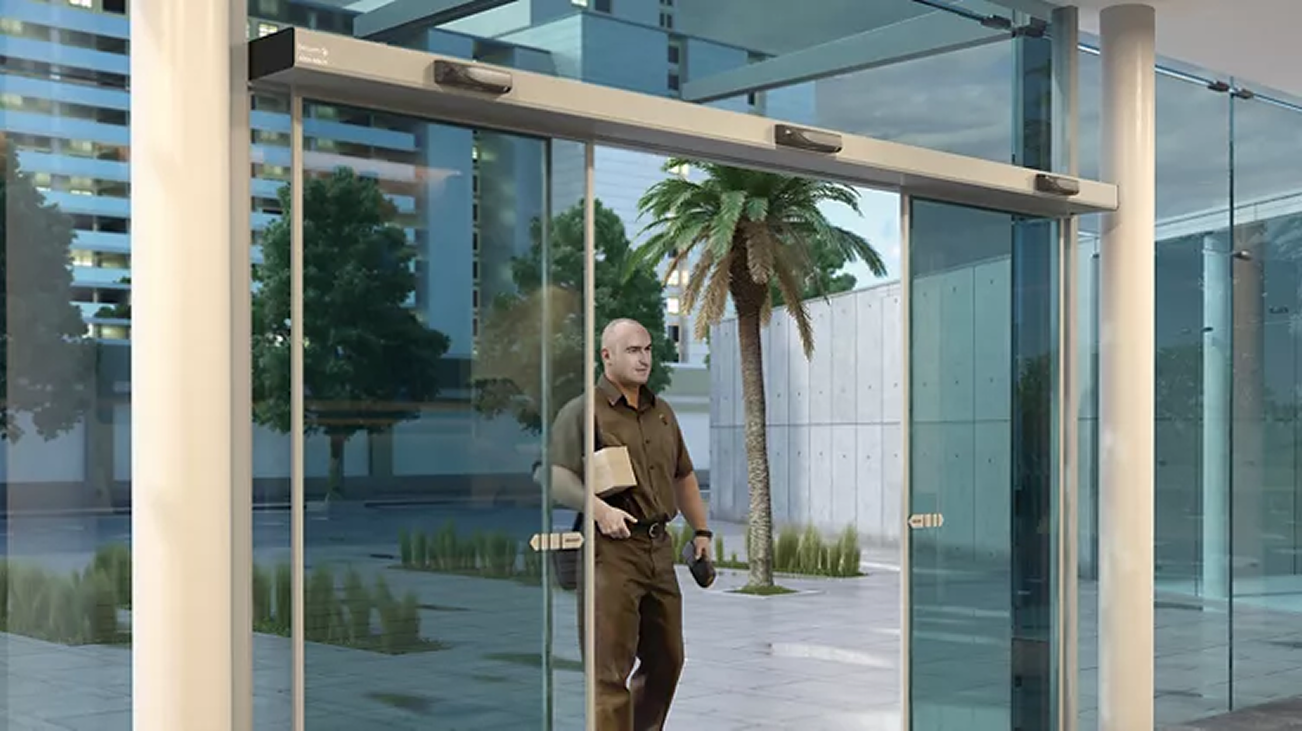 Automatische ASSA ABLOY-schuifdeur in gebruik